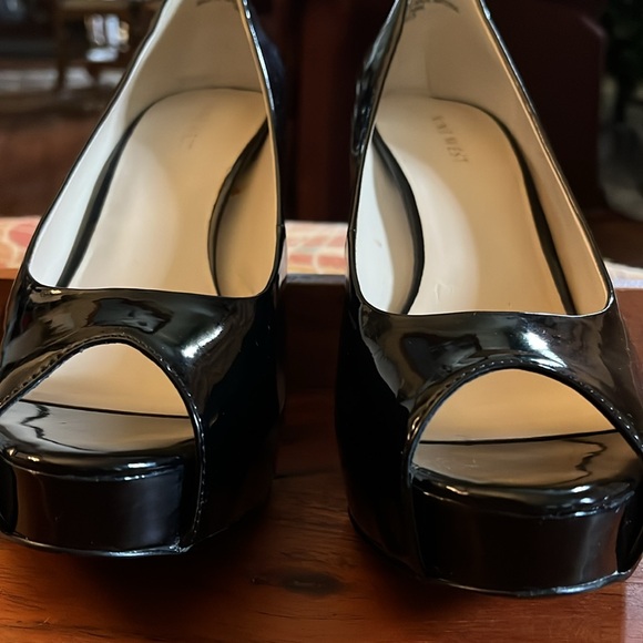 NIB • NINE WEST PLATFORM PEEP TOE SHOES - Picture 9 of 11